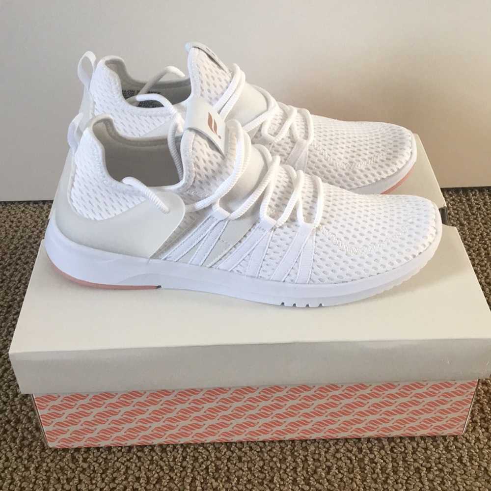 Fabletics Avalon Performance Sneaker - White